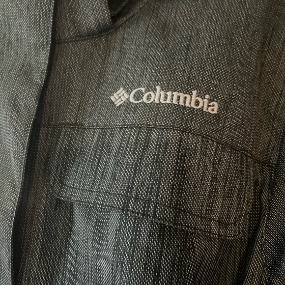 Columbia women’s jacket/ Medium - perfect for rainy days. - Picture 2 of 7